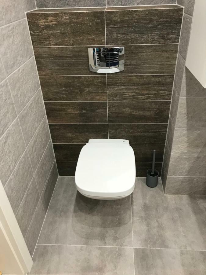 Lawendowy Zakatek - Klimatyzacja - Ogrodek - Prywatny Parking Daire Rzeszow Dış mekan fotoğraf