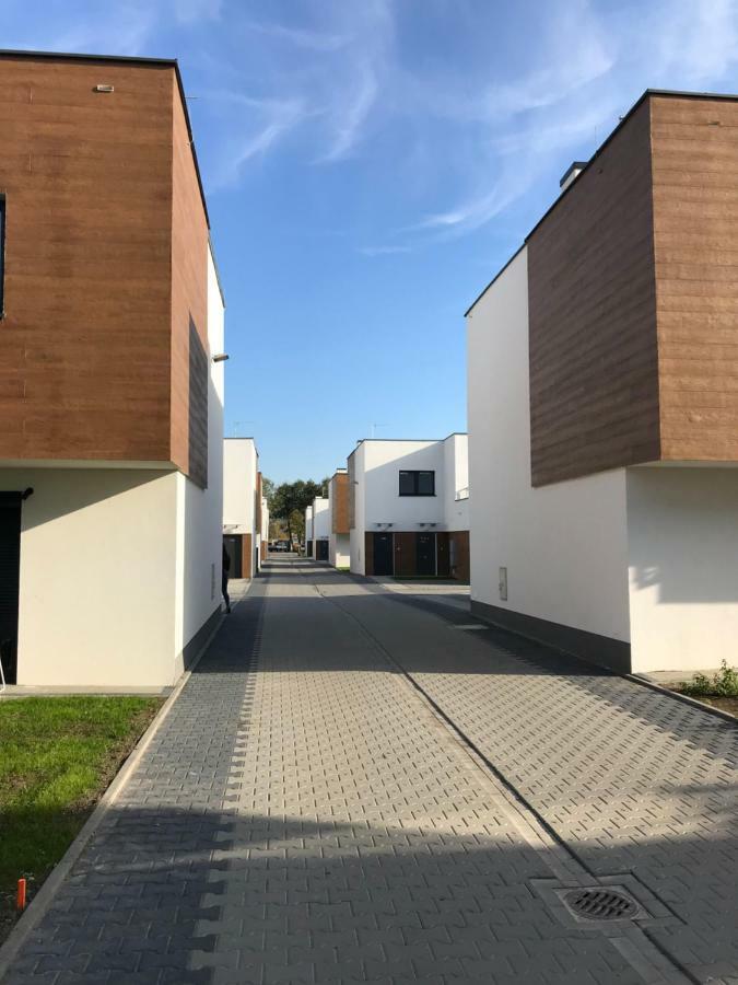 Lawendowy Zakatek - Klimatyzacja - Ogrodek - Prywatny Parking Daire Rzeszow Dış mekan fotoğraf